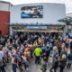 Volles Haus vor der Kärntner Messe